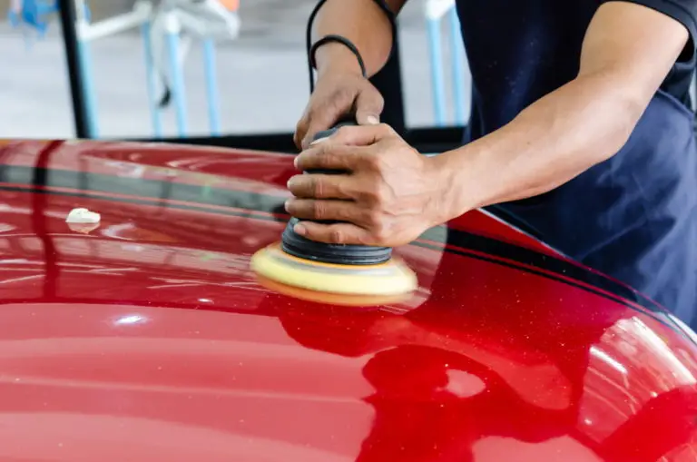 Métiers du detailling automobile